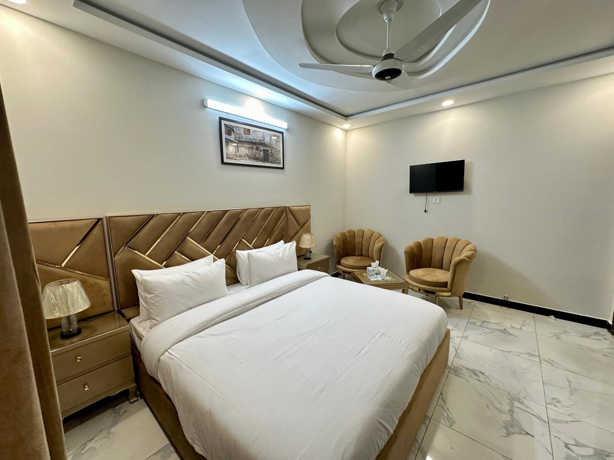 Dream Executive Guest House Исламабад Екстериор снимка