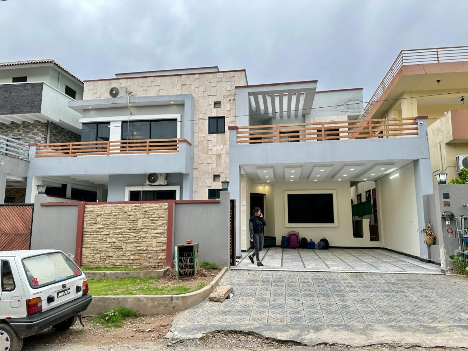 Dream Executive Guest House Исламабад Екстериор снимка